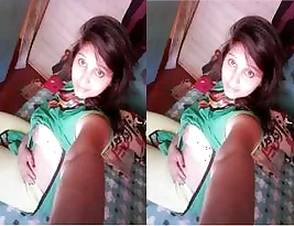 Hot Indian girl exposes her breasts and vagina while taking a bath.