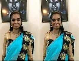 Bhabhi boobs and pussy show in Indian video