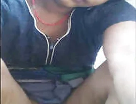 A mature Indian wife undresses and reveals her body wearing a saree.