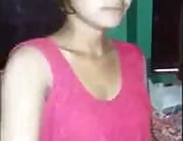 Hot Indian girl from Kolkata in MMS scandal.
