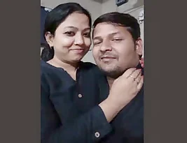 Hot couple kisses in the office
