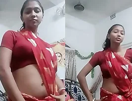 Hot Indian house wife Princess Rakhi s sexy belly dance