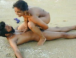 Desi couple have good time on the beach leaked premium