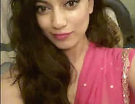 Restricted glamorous Indian NRI woman s photos.