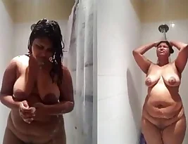 Big beautiful Desi wife Bhabhi Naked in the bathroom beauty shootout