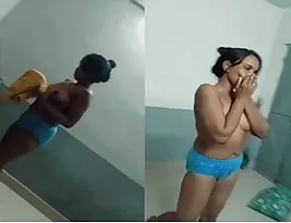 Lover’s video of shy Tamil woman showing her breasts