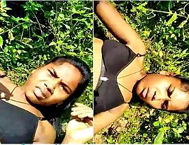 Outdoor sex with an exclusive Indian MILF.