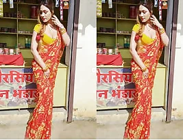 Amateur Zoya Rathore strips naked and gives blow job on Valentine’s Day