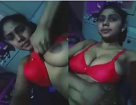Exclusive video of Indian beauty Desi Boudi s special time of the month.