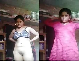 My Indian girlfriend exposes her breasts and vagina.