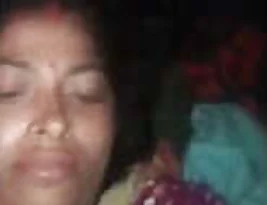 Young Indian beauty gets fucked at night