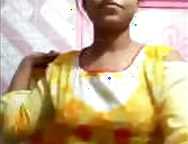 Young Indian woman has her pussy rubbed for the first time on the internet