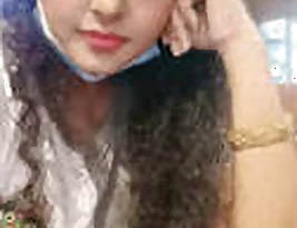 Pretty woman with big breasts having office scene in leaked video