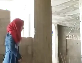 Construction site romance: Bhabhi and lover’s secret affair