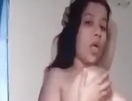 Pretty and sensual Bangladeshi woman shares her thoughts and feelings.