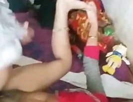 A married woman gets a sexual affair with her male cousin.