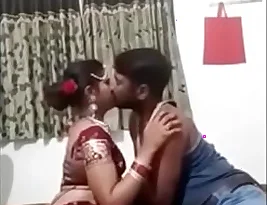 Teenage Indian couples in love: A romantic video