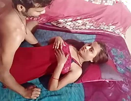 Beautiful boobs of a Marwadi housewife in a hot outdoor video